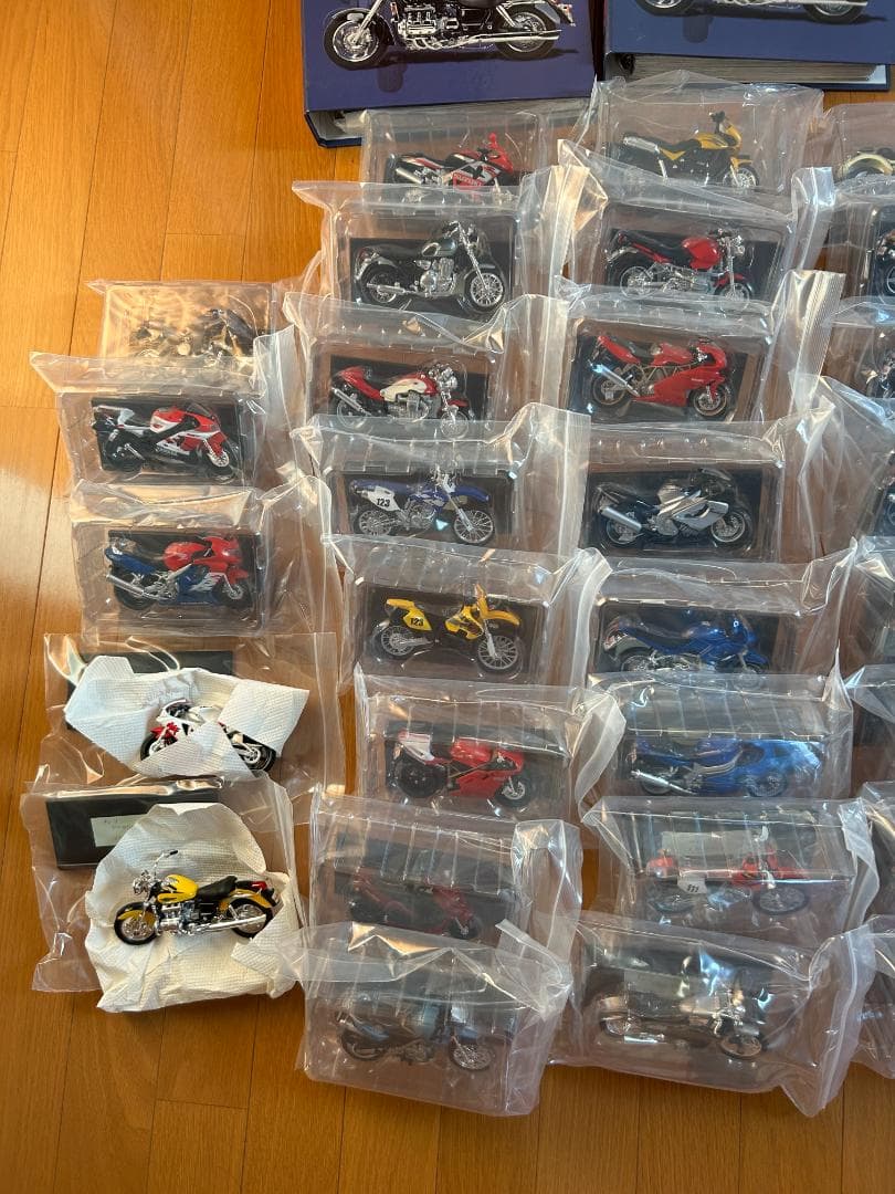 デアゴスティーニ　モトコレクション　45台ダイキャストモデル　資料付