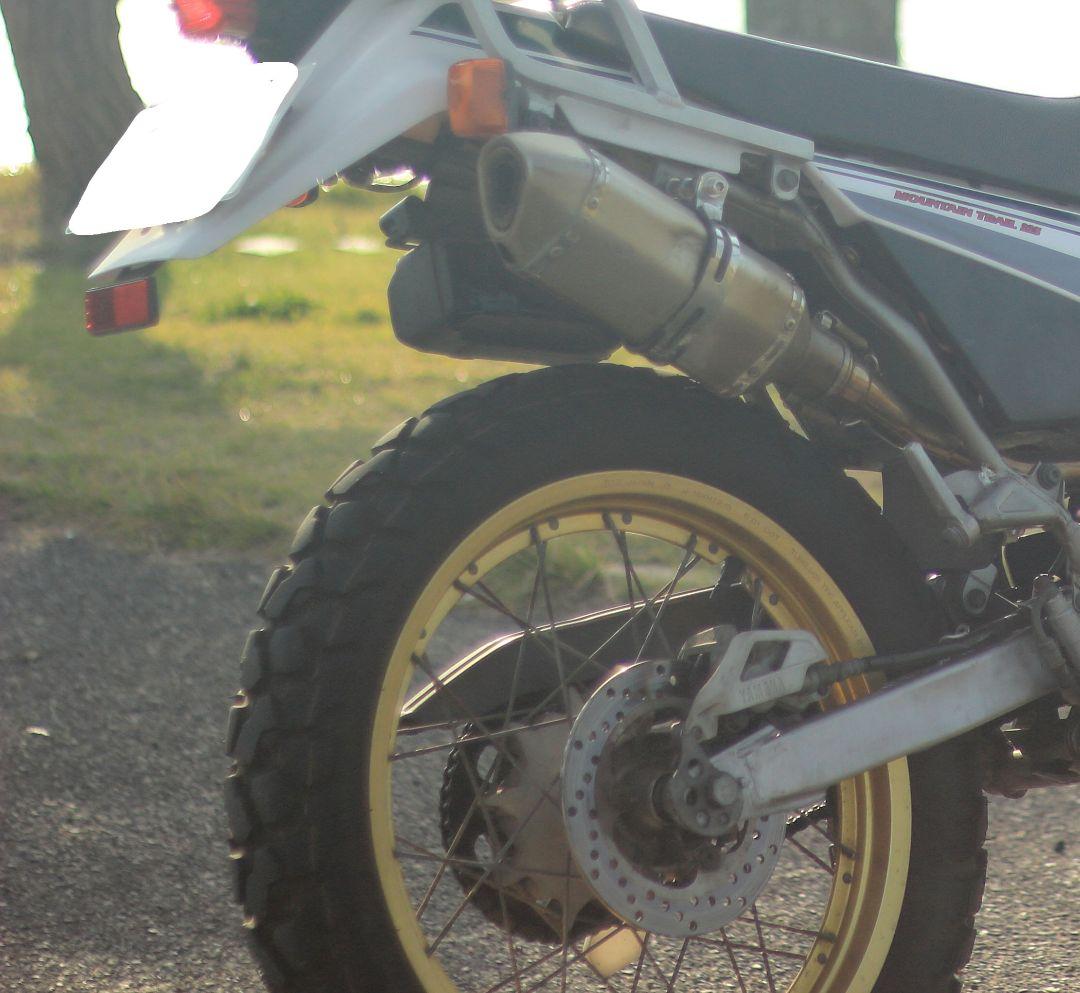 セロー225 社外マフラー スリップオン