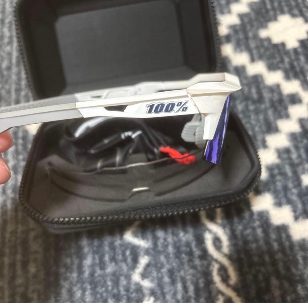 100%スポーツサングラス 青色ミラー レンズ ケース付き