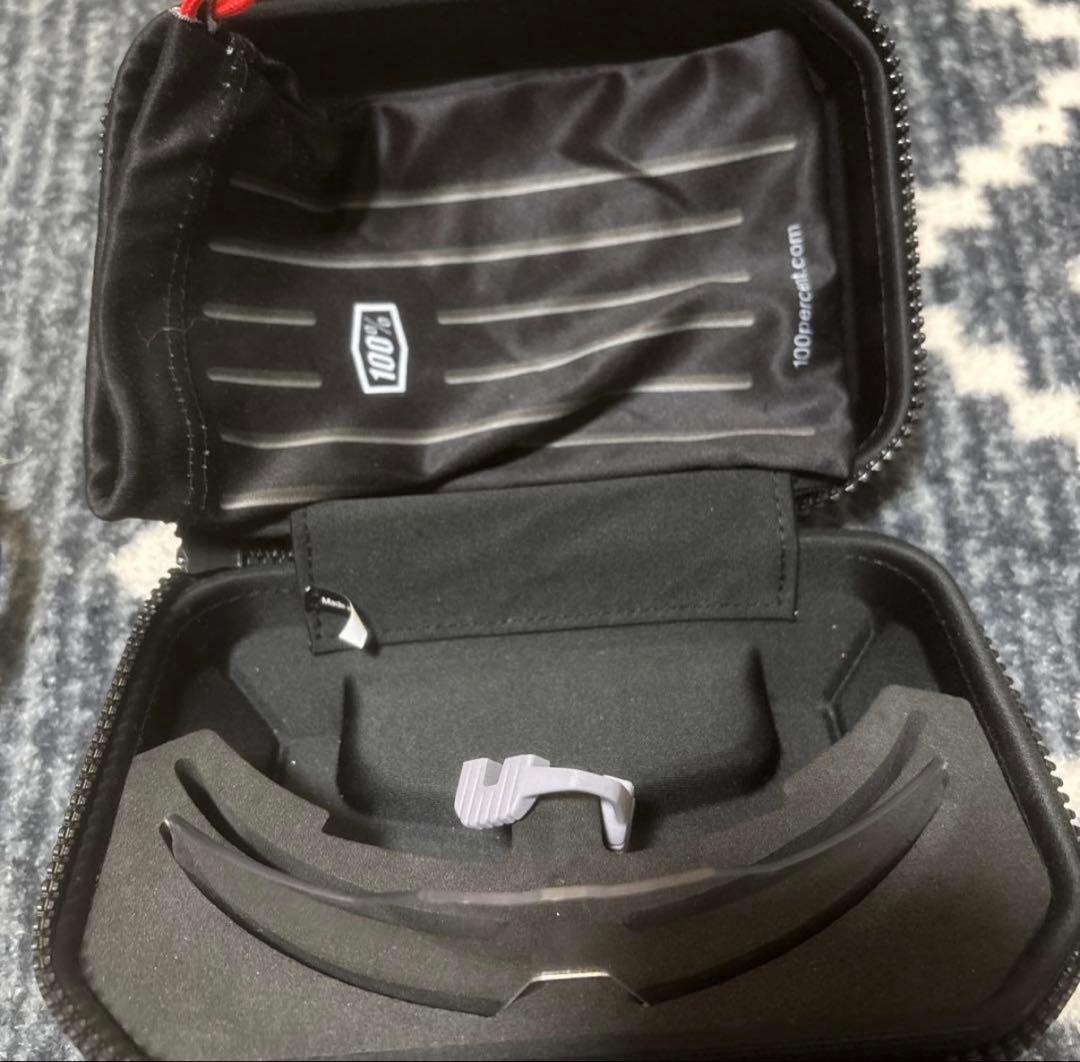 100%スポーツサングラス 青色ミラー レンズ ケース付き