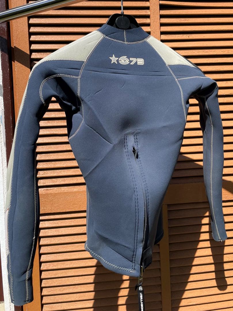 【値下げ】BILLABONG タッパー ジッパー付き レディース ジュニア