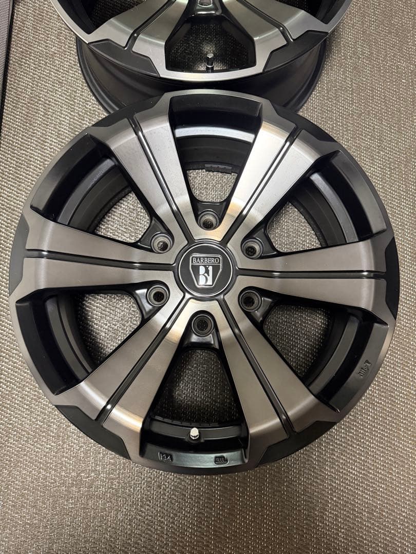 ハイエース200系　バルベロ　￼17インチホイール　カスタム