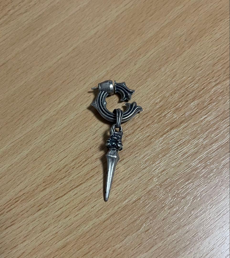 Artemis Classic 銀牙ドロップ ピアス　アルテミスクラシック