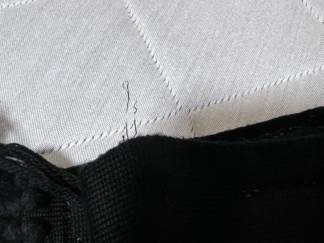 ア*ア様 ゴルチエ マフラー オールブラック×ラメロゴ　サイバーコレクション