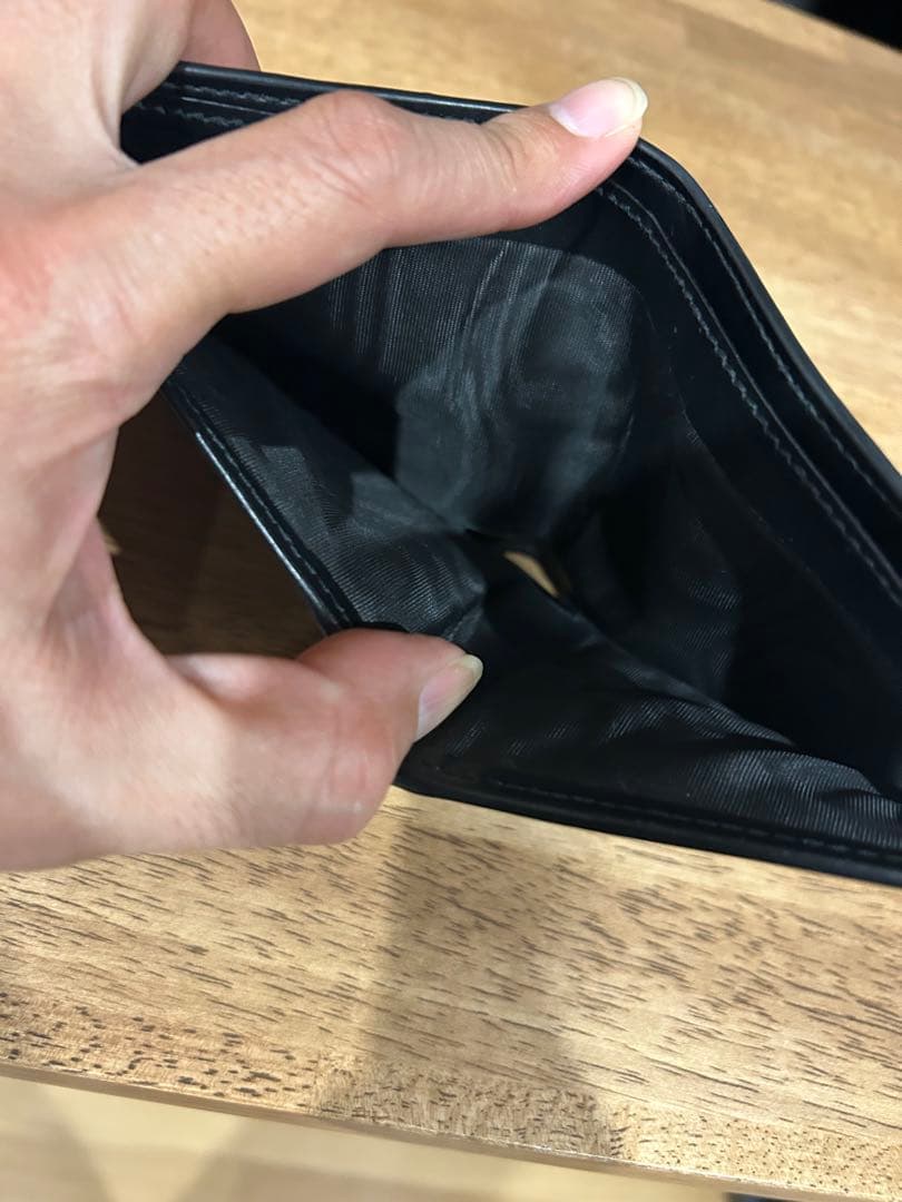 GUCCI グッチ 二つ折り財布 GGスプリーム PVC メンズ　正規店購入