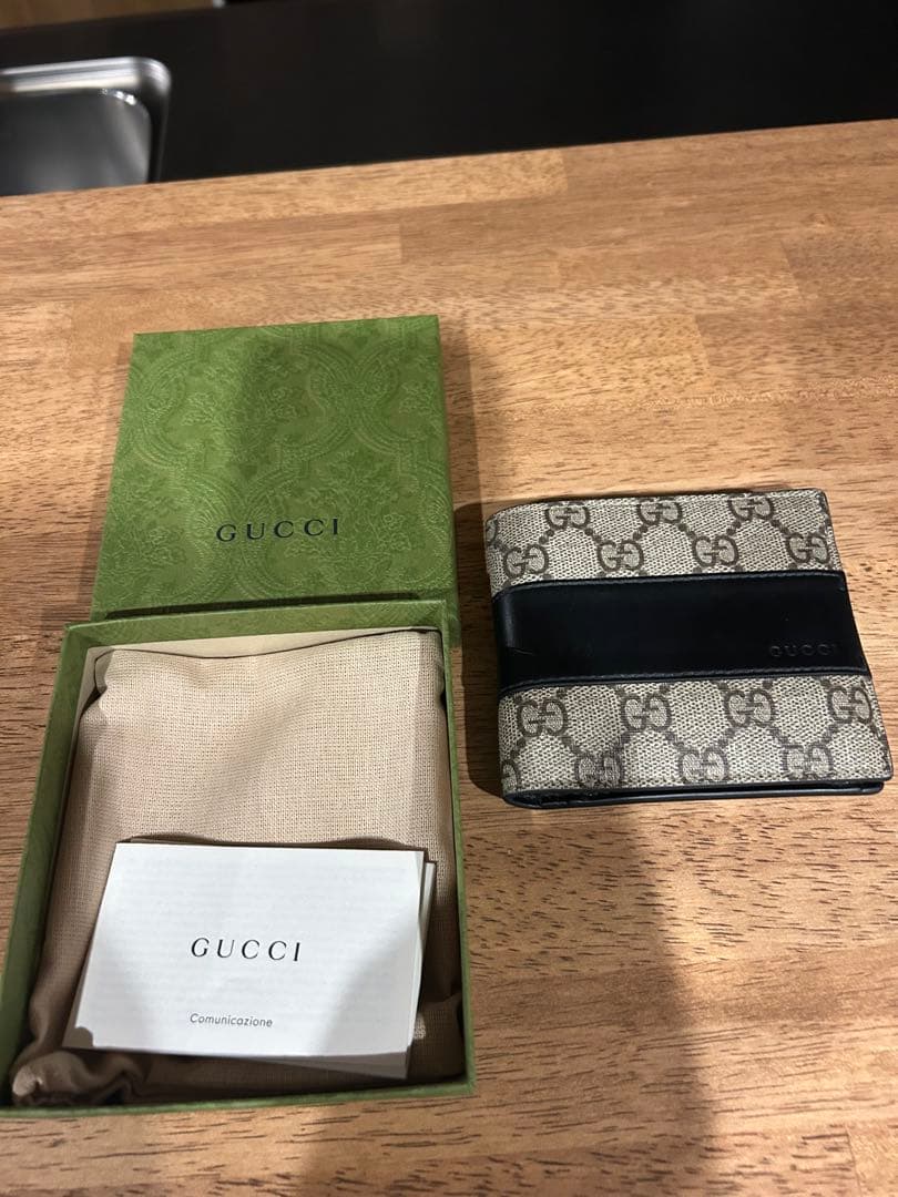 GUCCI グッチ 二つ折り財布 GGスプリーム PVC メンズ　正規店購入