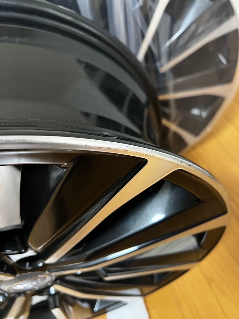 スバル レヴォーグ純正18インチホイール