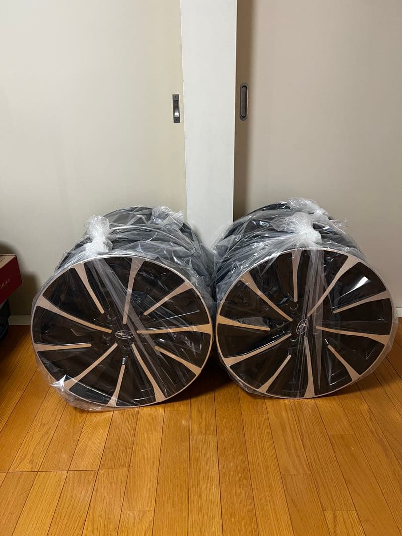 スバル レヴォーグ純正18インチホイール