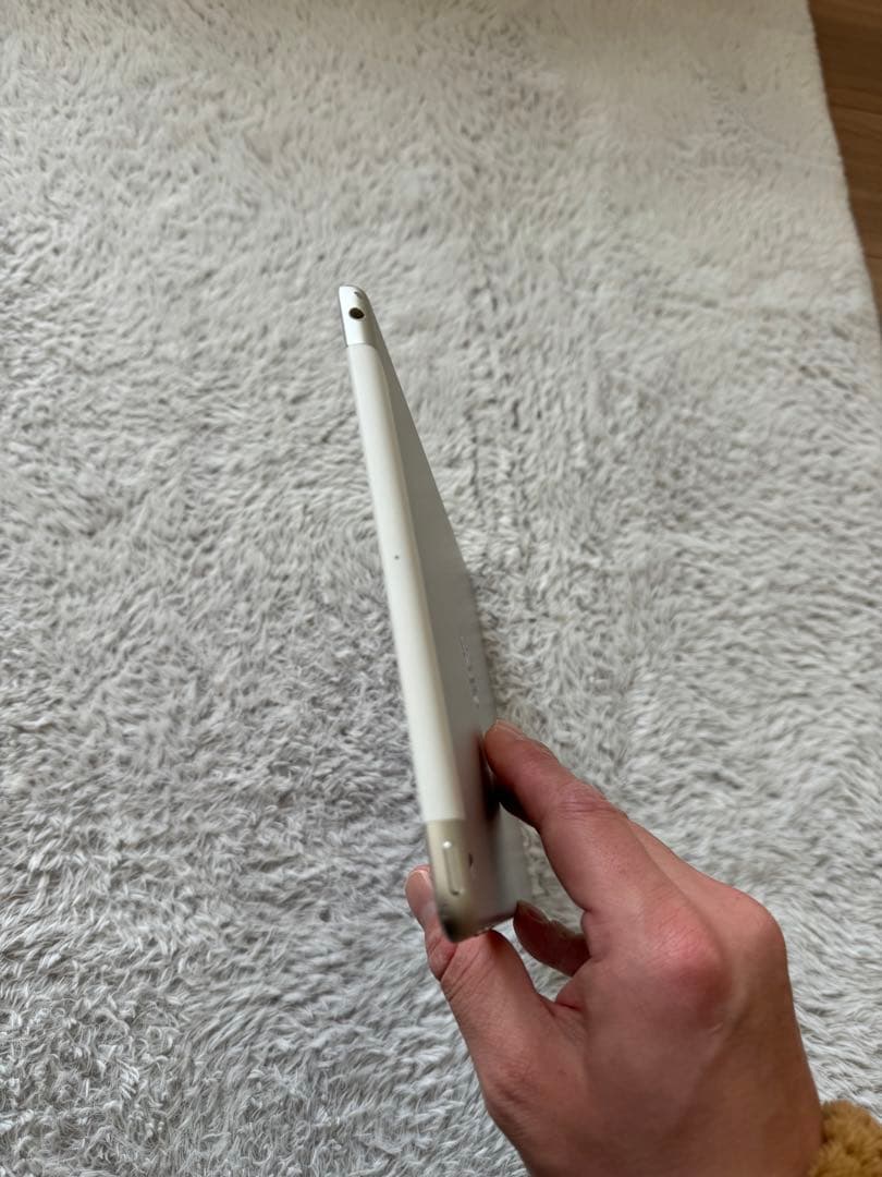 iPad 第6世代 SIMフリー　32GB