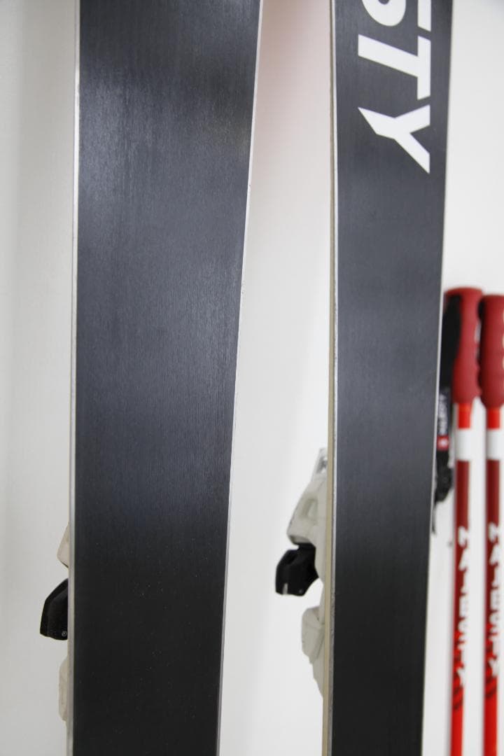 Majesty Adventure W 146 tyrolia 純正ストック付き