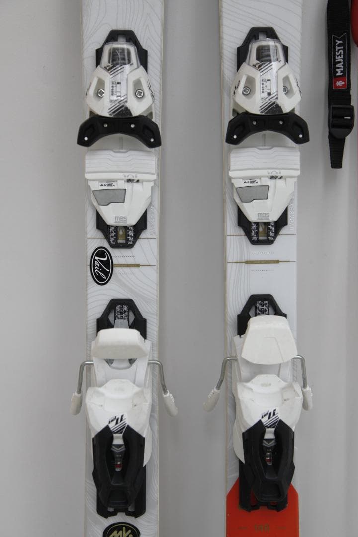 Majesty Adventure W 146 tyrolia 純正ストック付き