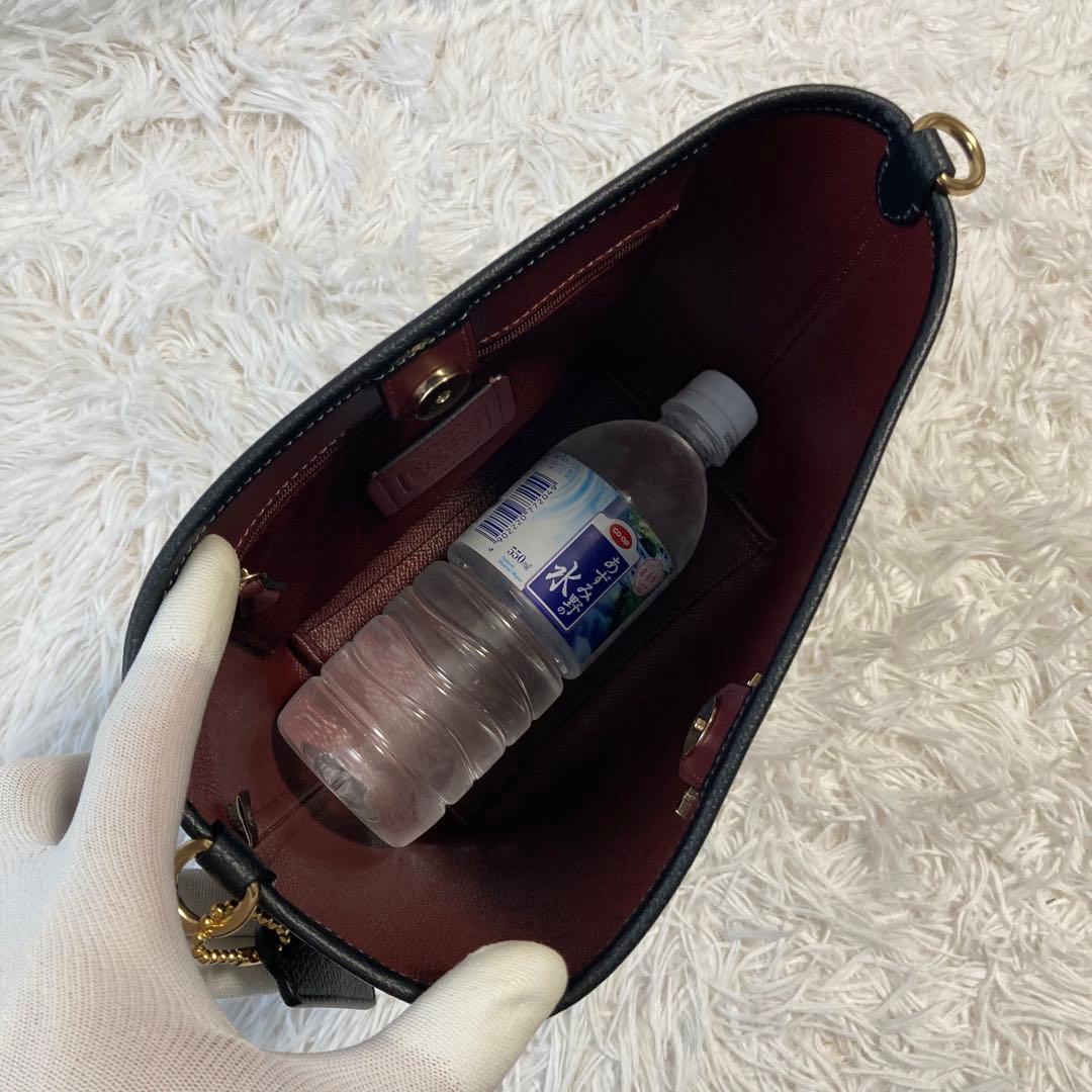 極美品　現行　コーチ　ショルダーバッグ　シティ バケット バッグ　2way 黒