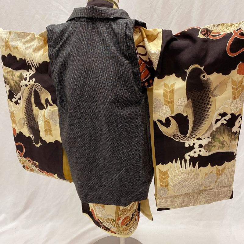507ab32,楽々衿◎七五三 三歳 男の子セミアンティーク着物&被布 鯉 黒◎