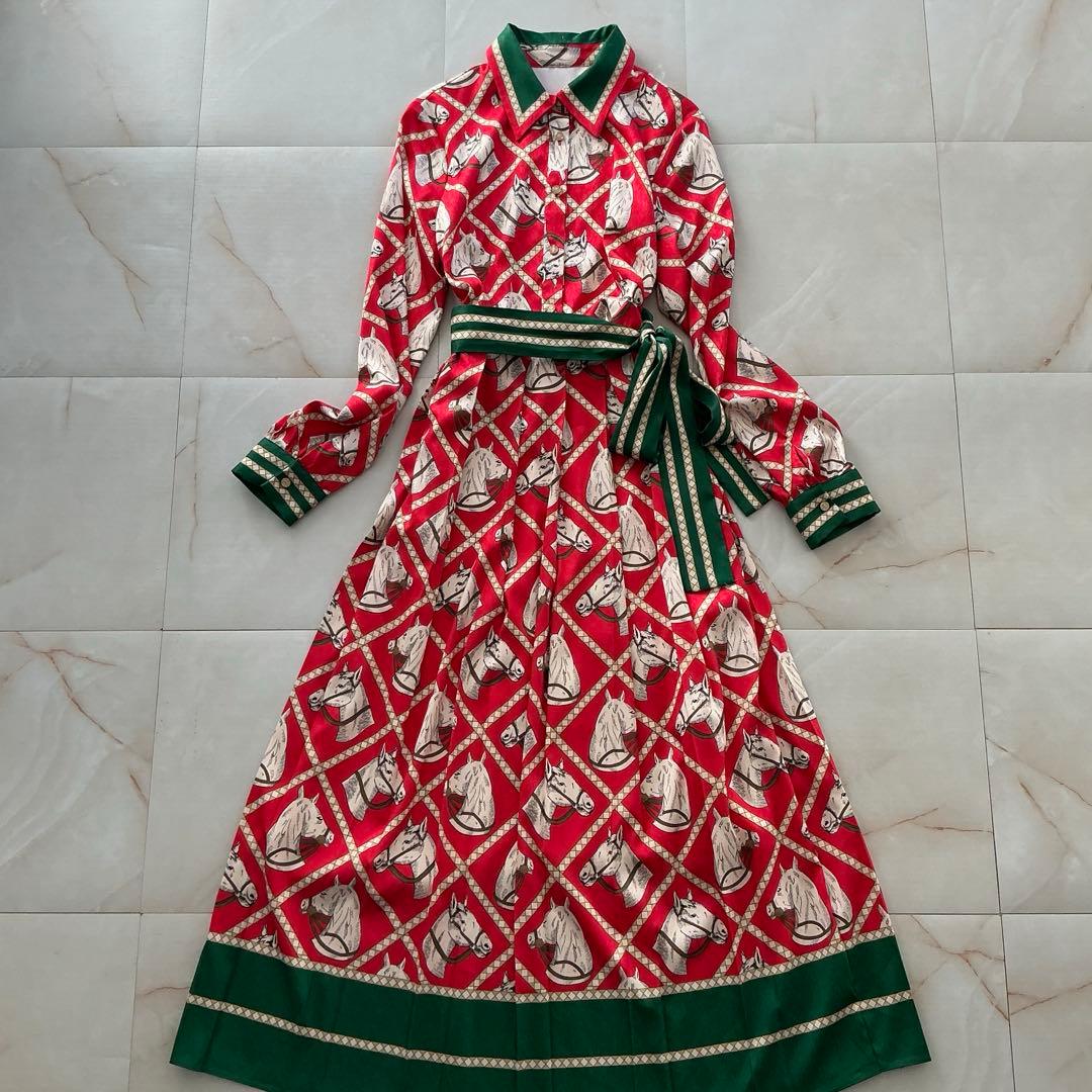 昭和レトロ 馬柄ボウタイワンピース 赤×緑 金ボタン ヴィンテージ風