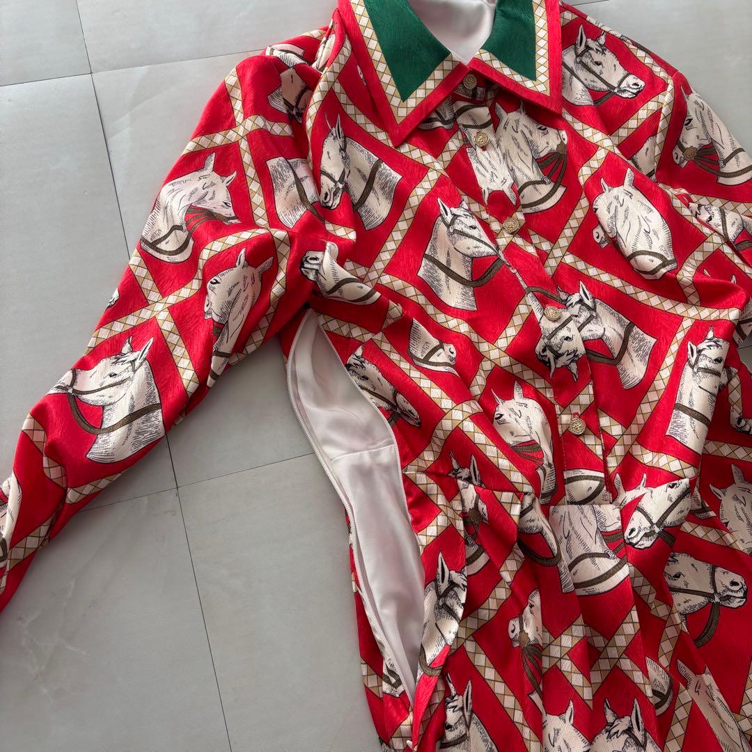 昭和レトロ 馬柄ボウタイワンピース 赤×緑 金ボタン ヴィンテージ風