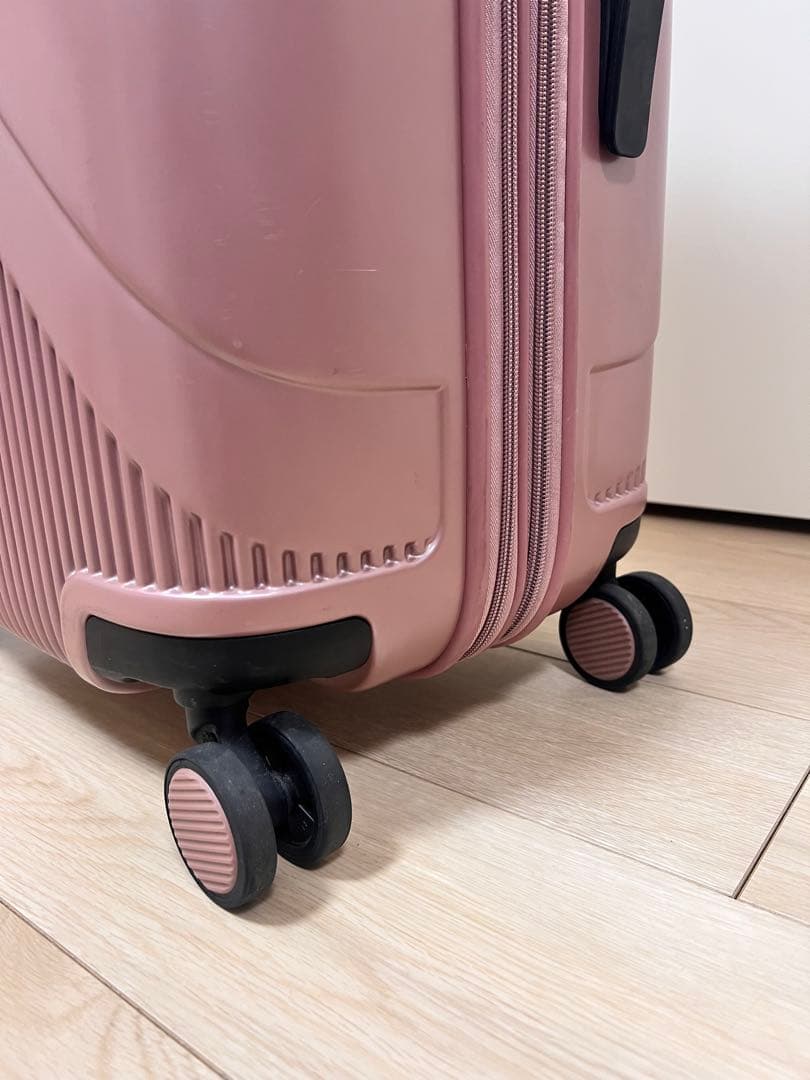 American Tourister キャリーケース　ピンク