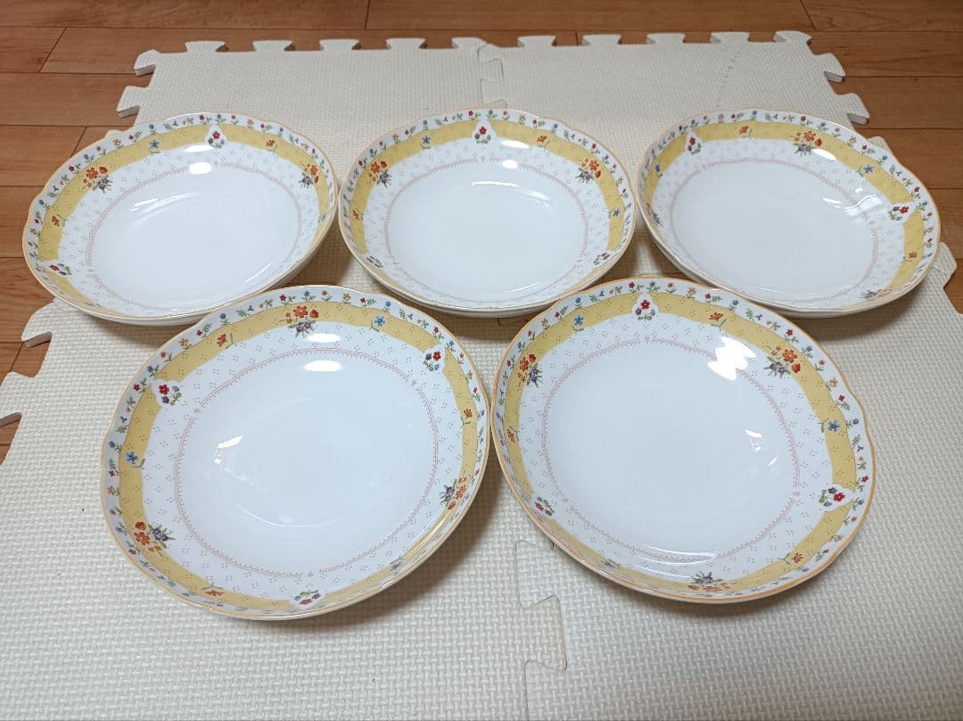 蘭*様 ★ノリタケ　トゥルーラブ　皿　直径約19cm 高さ約4.5cm