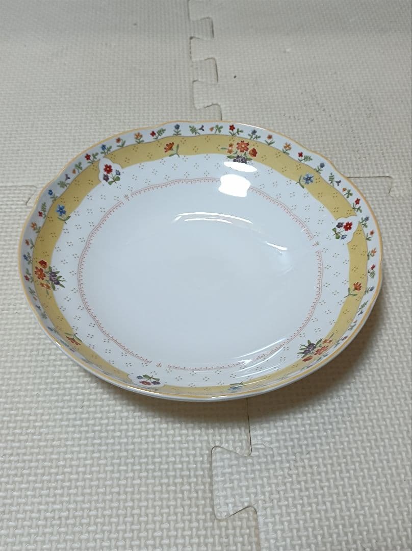 蘭*様 ★ノリタケ　トゥルーラブ　皿　直径約19cm 高さ約4.5cm