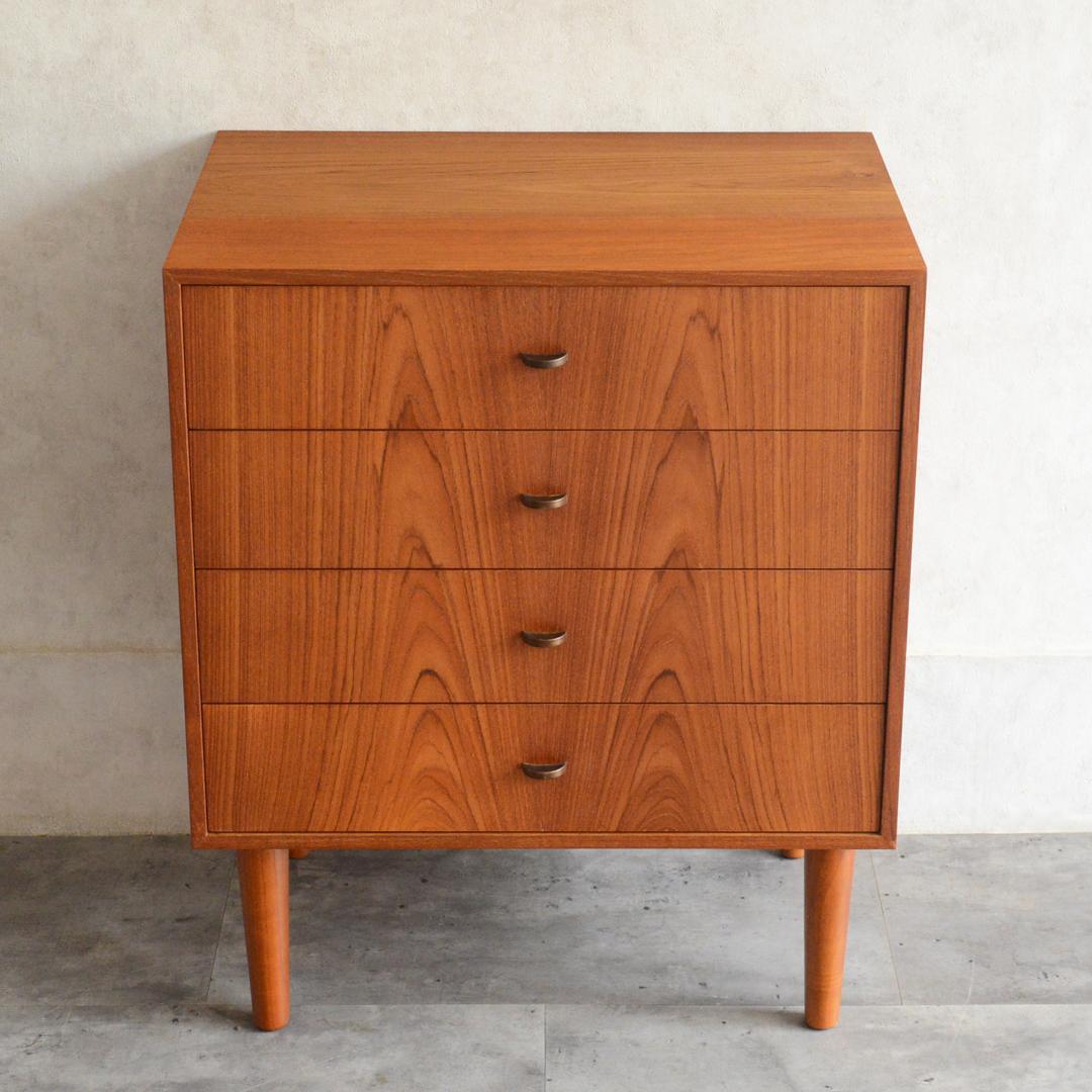 Okinawa　デンマーク チーク４段スモールチェスト 北欧家具 真鍮把手