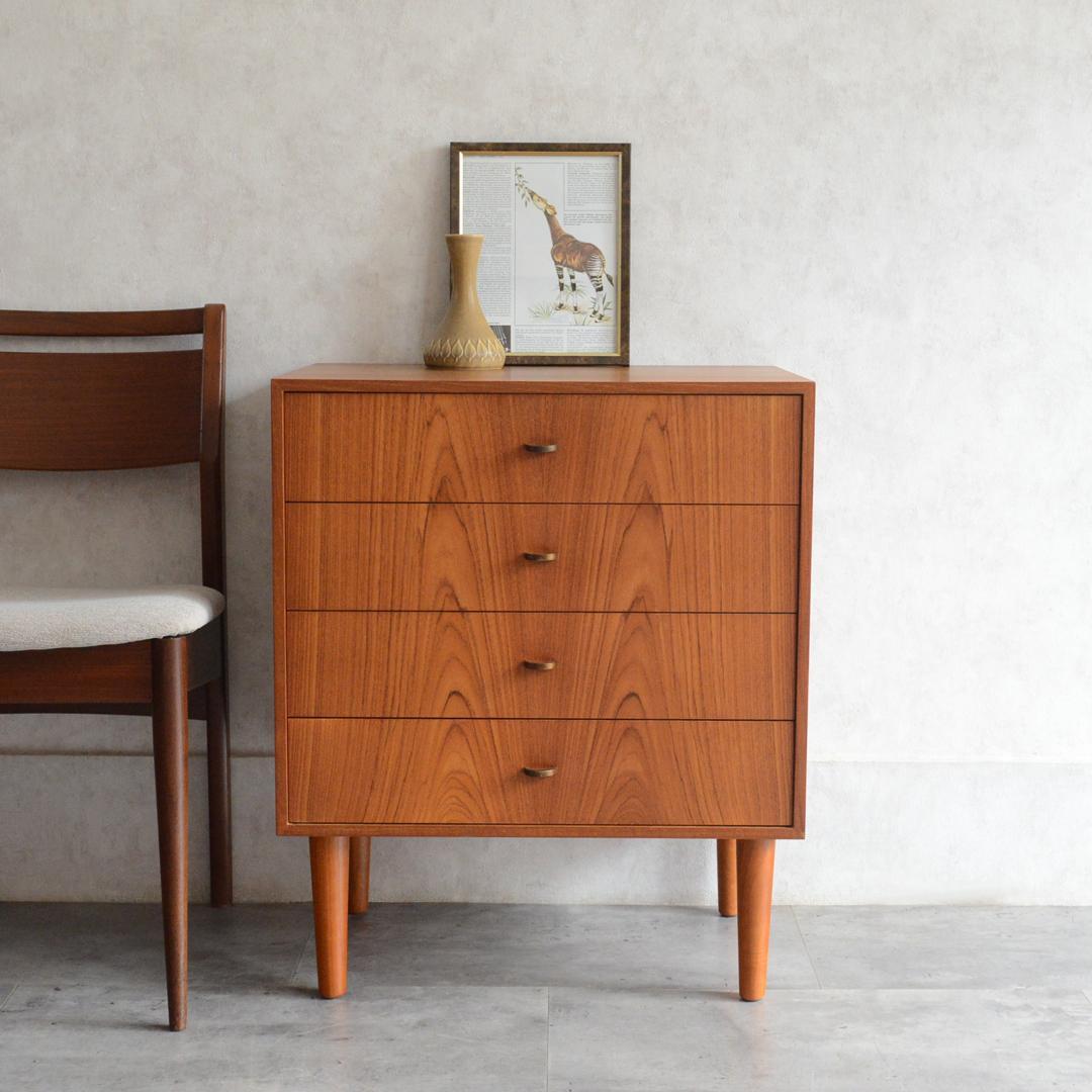 Okinawa　デンマーク チーク４段スモールチェスト 北欧家具 真鍮把手