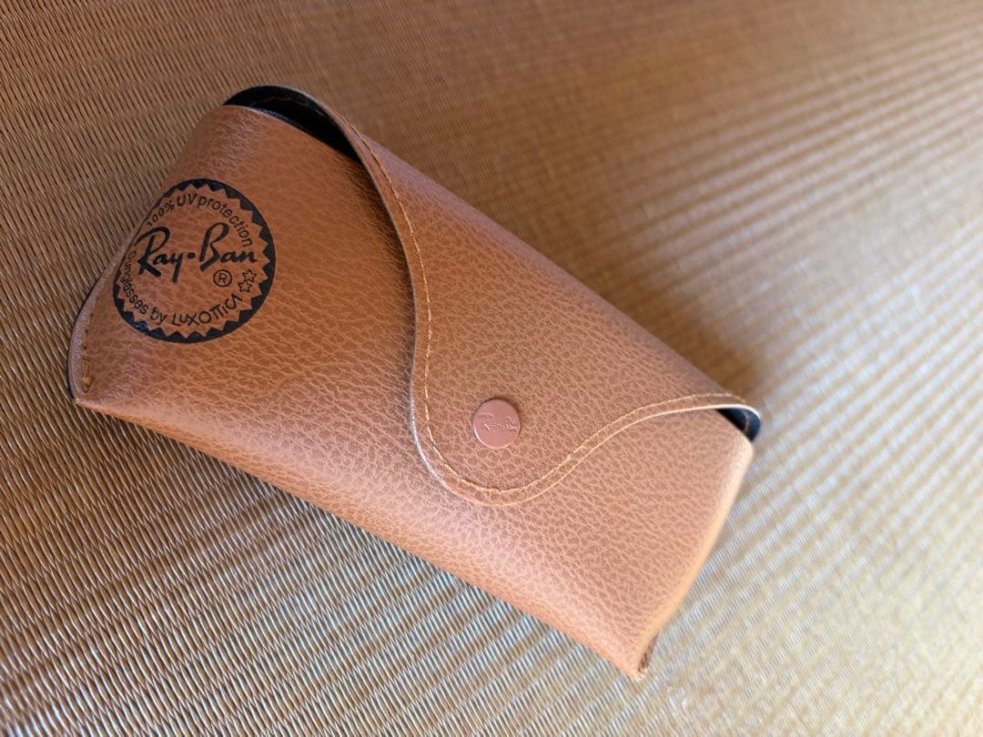 レイバン　ラウンド型サングラス　RB2180F　ブラック