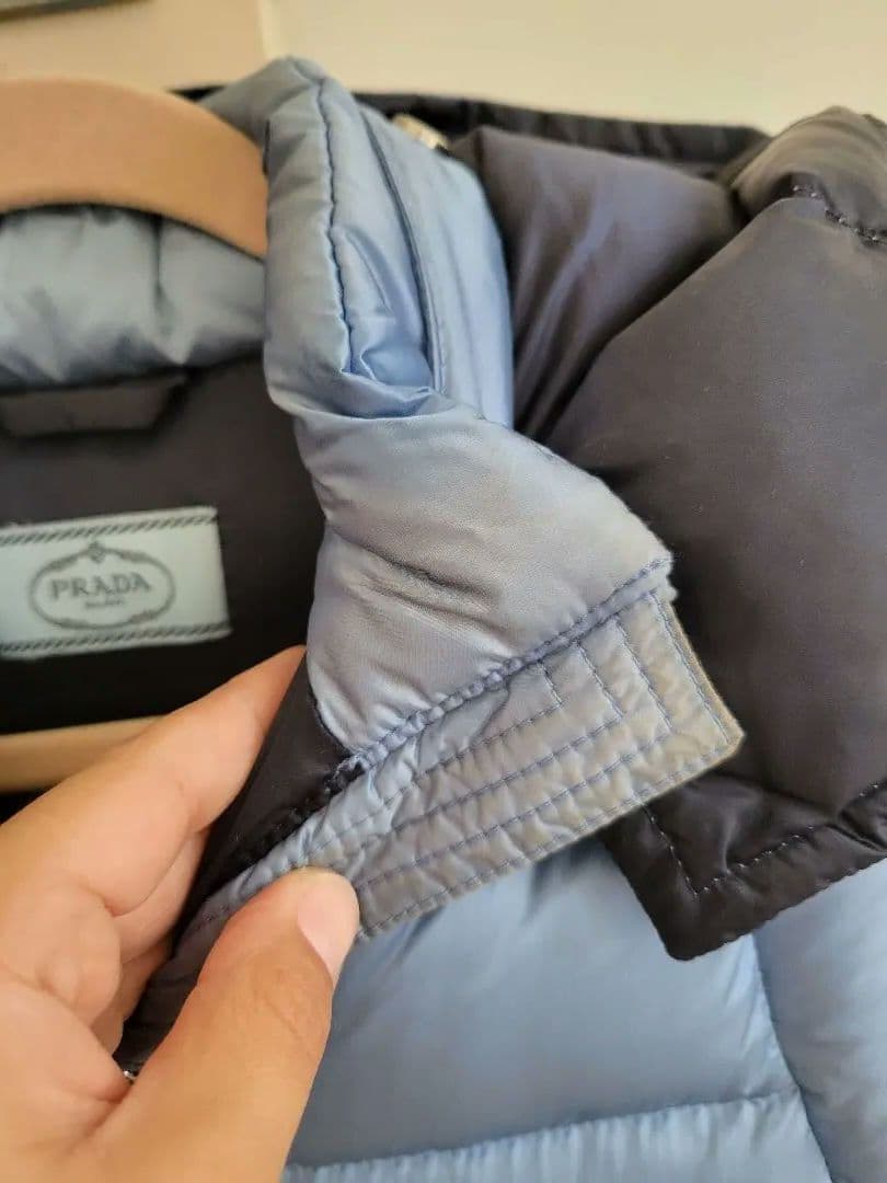 お値下早い者勝ち！PRADA ダウンジャケット 140cm