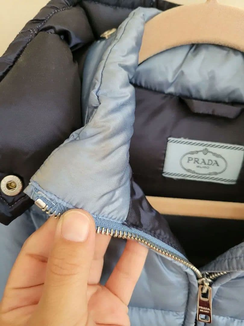 お値下早い者勝ち！PRADA ダウンジャケット 140cm