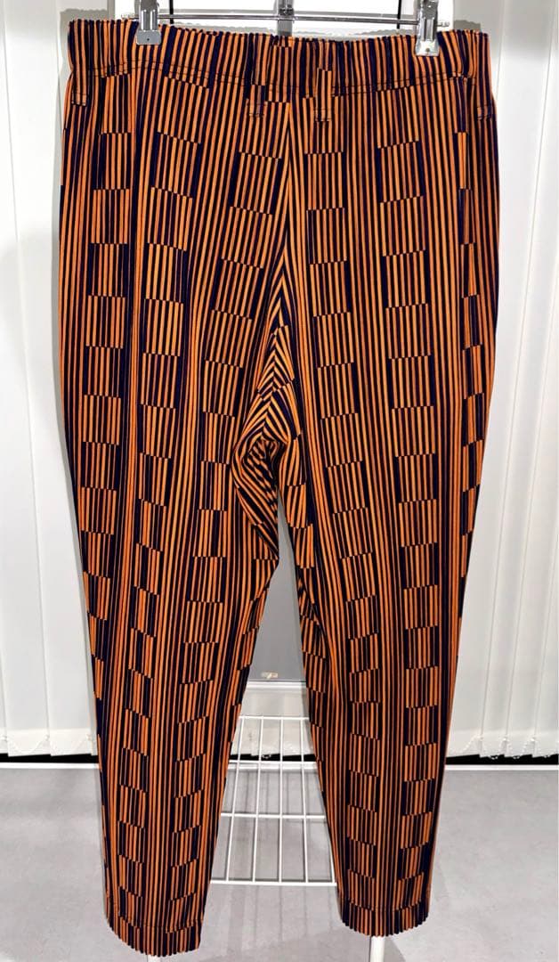 HOMME PLISSÉ ISSEY MIYAKE プリーツパンツ 総柄
