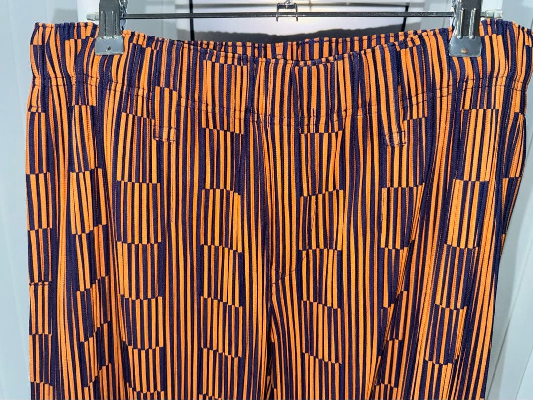 HOMME PLISSÉ ISSEY MIYAKE プリーツパンツ 総柄