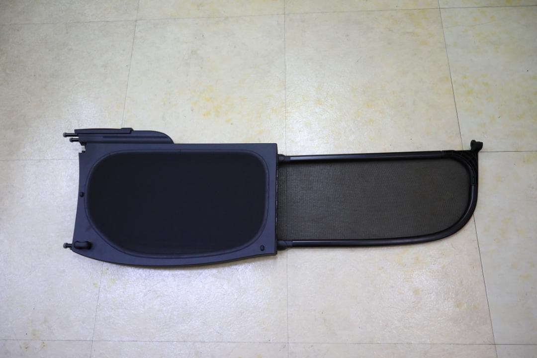 【極美品】 MINI R57 純正ウィンドディフレクター　純正ケース付