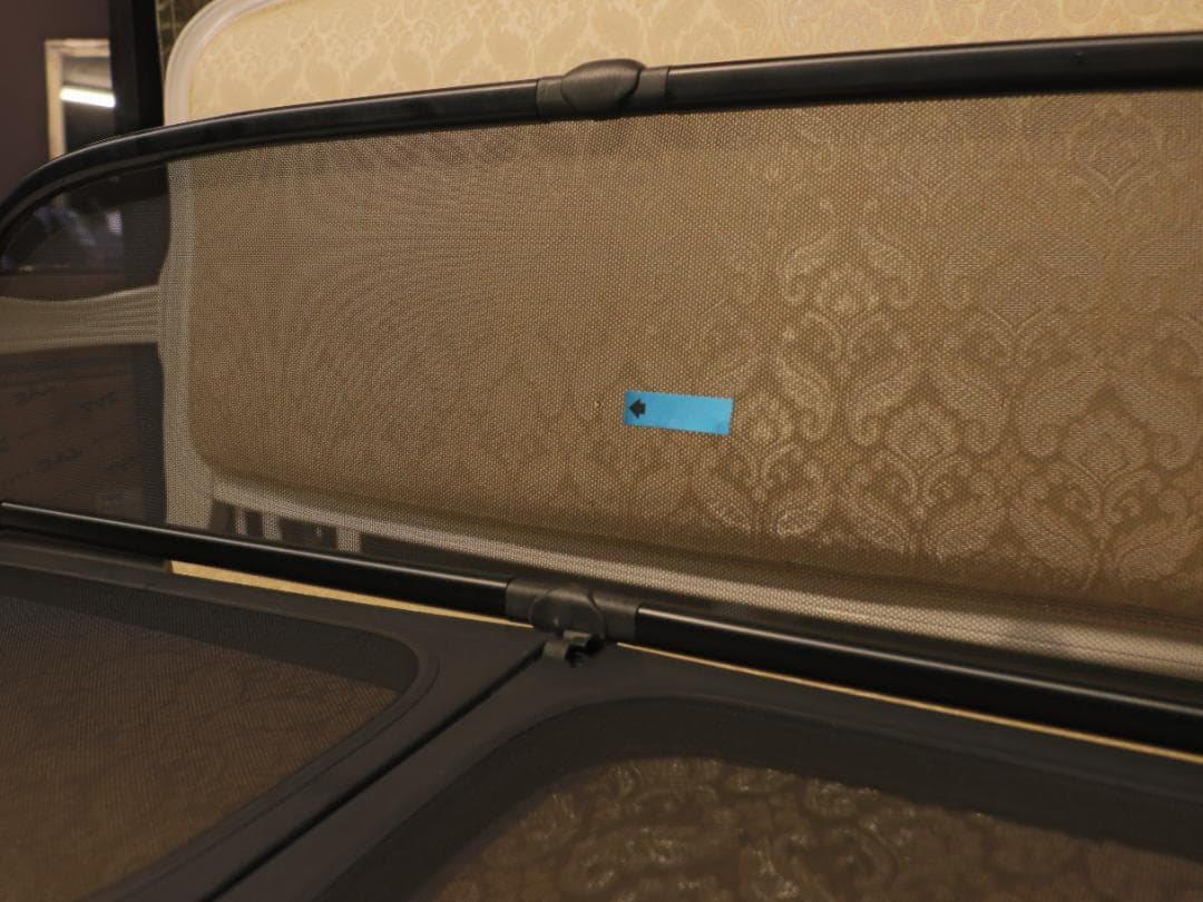 【極美品】 MINI R57 純正ウィンドディフレクター　純正ケース付