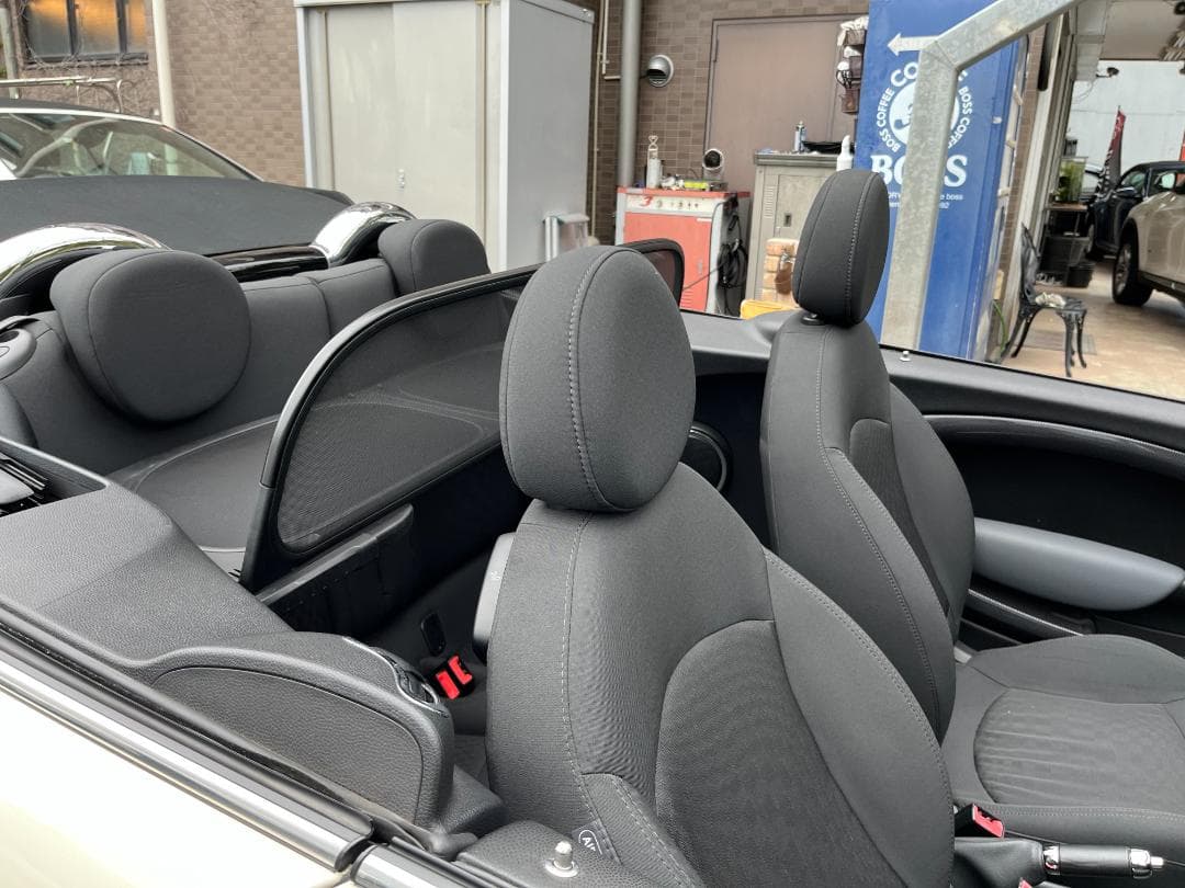 【極美品】 MINI R57 純正ウィンドディフレクター　純正ケース付