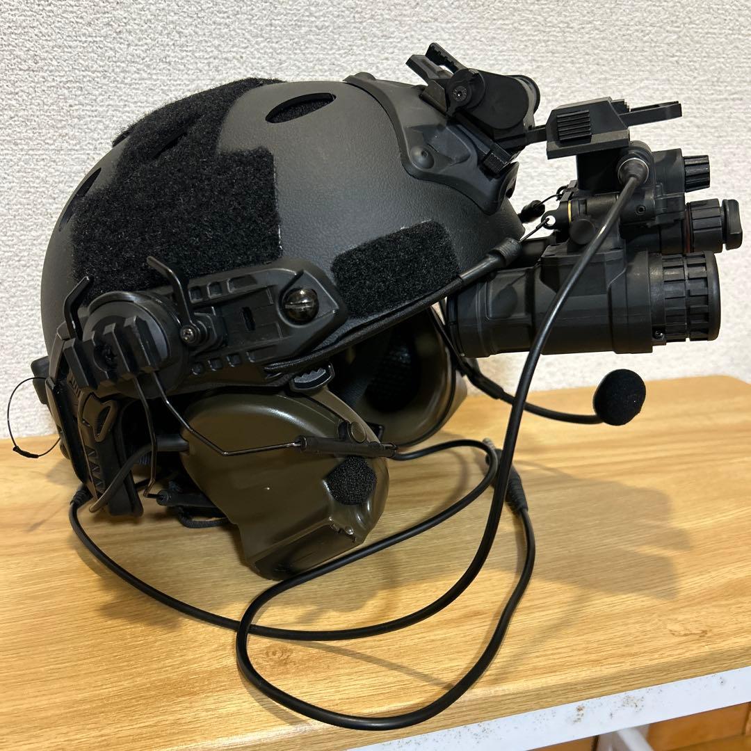最終値下 1日迄の出品 ミニタリーヘルメット ナイトビジョン ヘッド レプリカ
