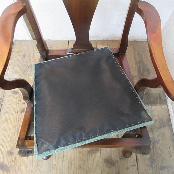 イギリス アンティーク 家具 アームチェア クイーンアンチェア 英国 4509e