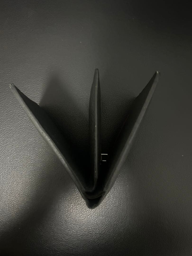 LOUIS VUITTON タイガ二つ折り財布