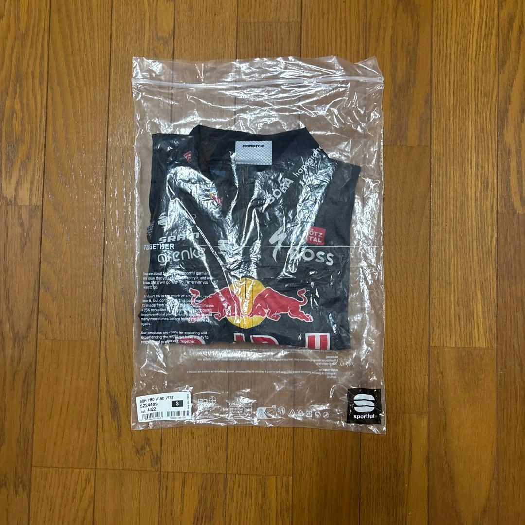 スポーツフル レッドブル ボーラ ウィンド ベスト S