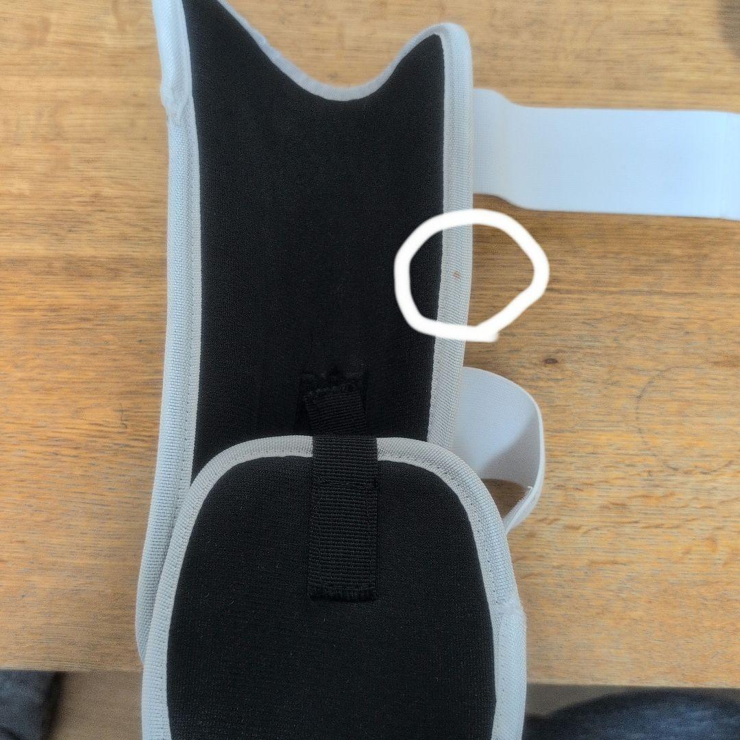 エルボーガード・フットガードセット ホワイト フォースキフト（左打者用）