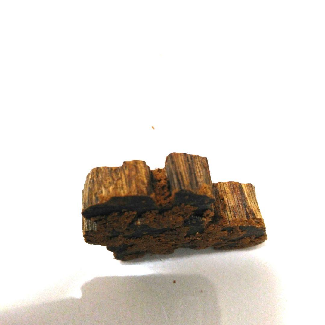 香木　沈香　伽羅　緑油　最高級　11.30g