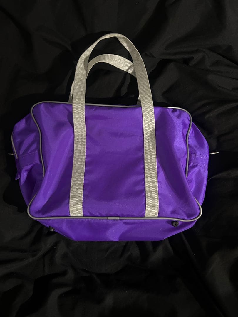 WORLD PEGASUS 紫 ダッフルバッグ