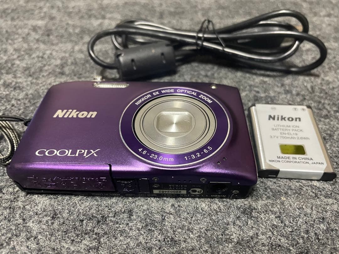 Nikon　COOLPIX S3100　デジタルカメラ