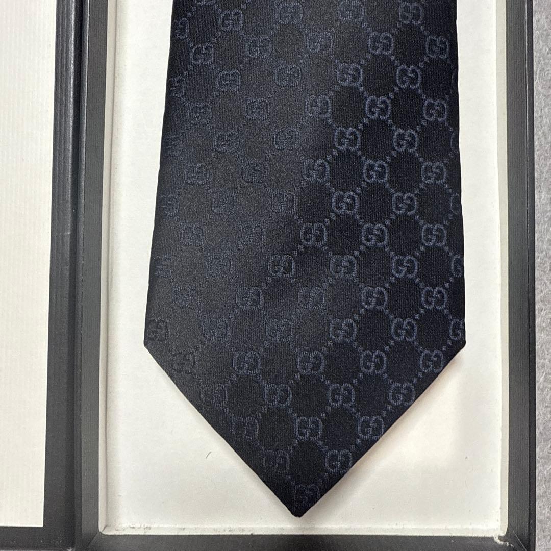 未使用タグ付　グッチ　ネクタイ　黒　GG柄