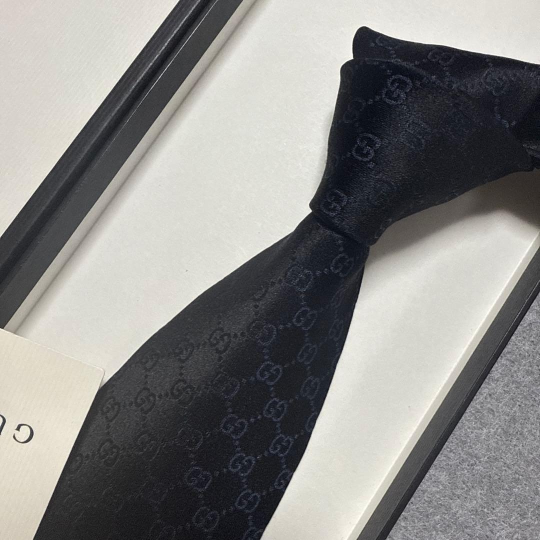 未使用タグ付　グッチ　ネクタイ　黒　GG柄