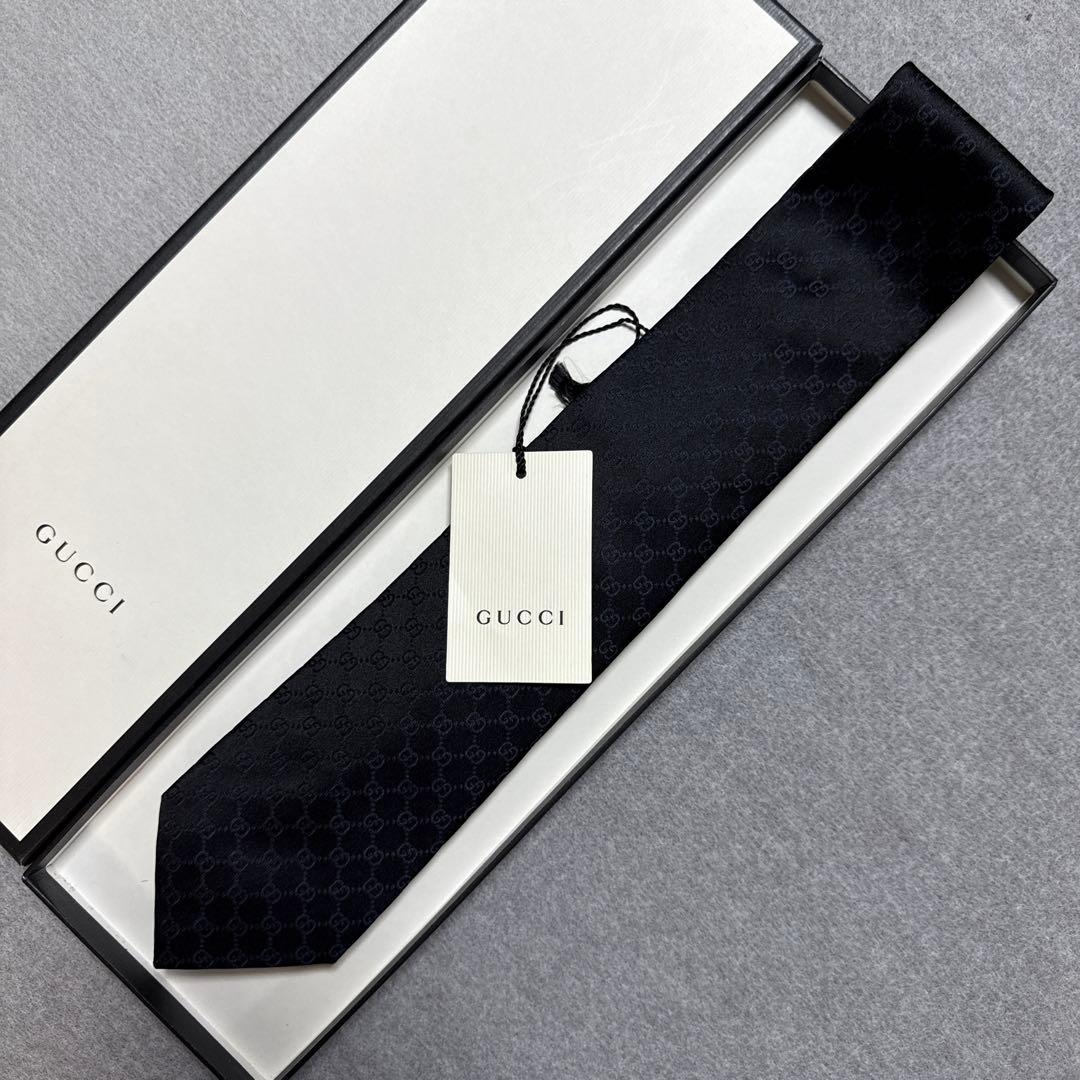 未使用タグ付　グッチ　ネクタイ　黒　GG柄