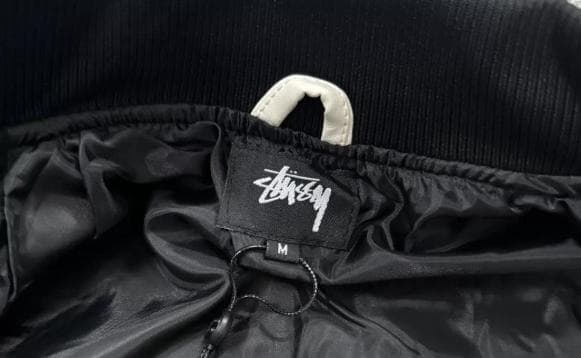 STÜSSY スタジャン サイズM 黒/白