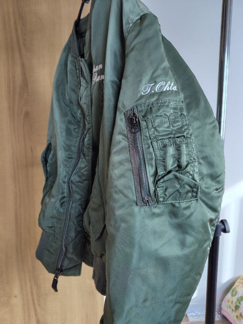 MA-1ジャケット