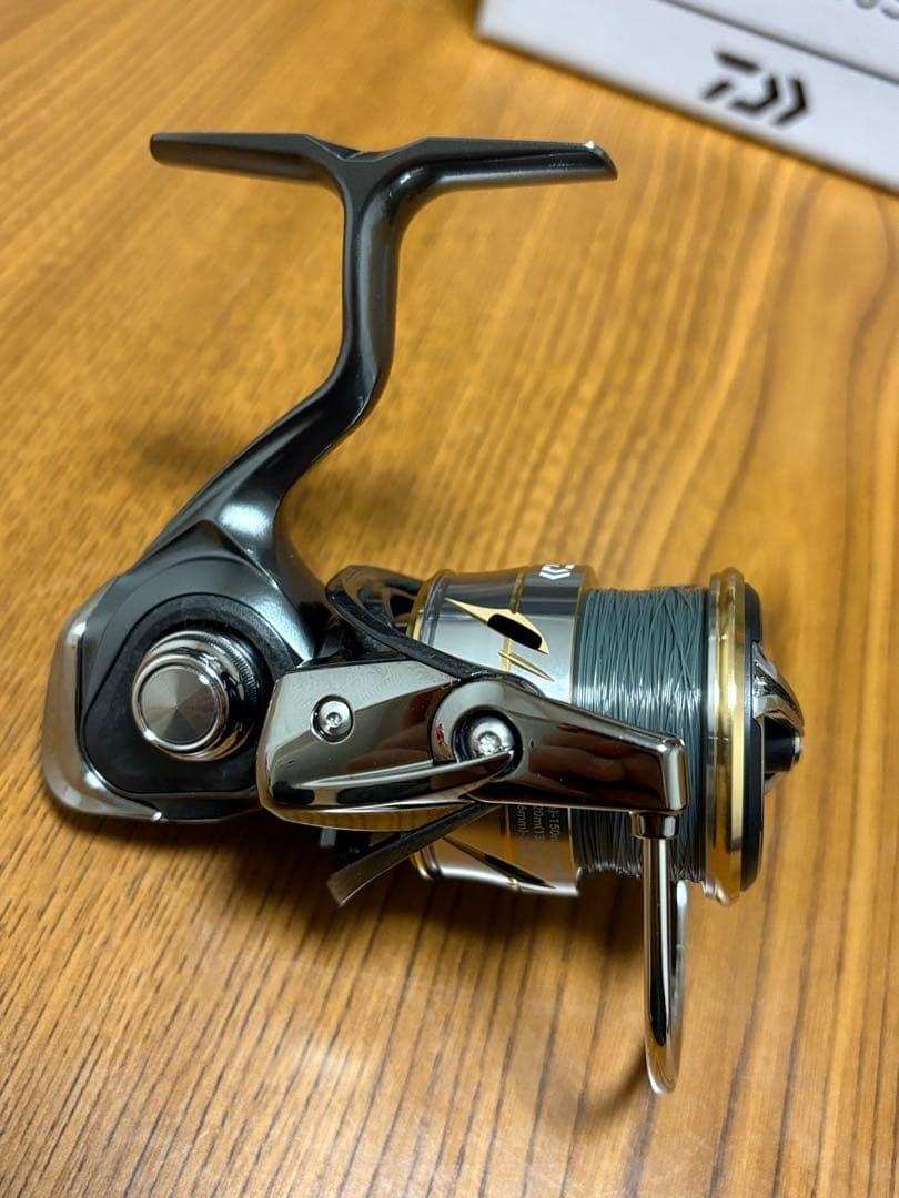 リール 20LUVIAS FC LT2500S-XH