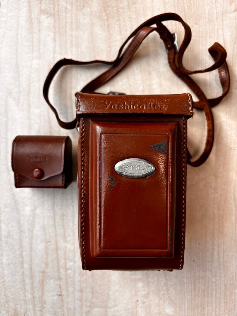 限定値下げ　yashicaflex 80mm f3.5 C型 専用革ケース付き