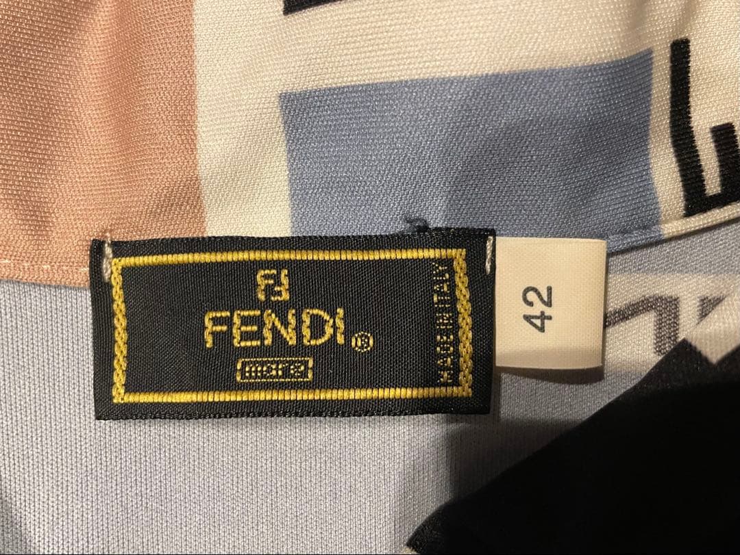⭐︎花　FENDI フェンディ 幾何学模様 ポロシャツ 42⭐︎
