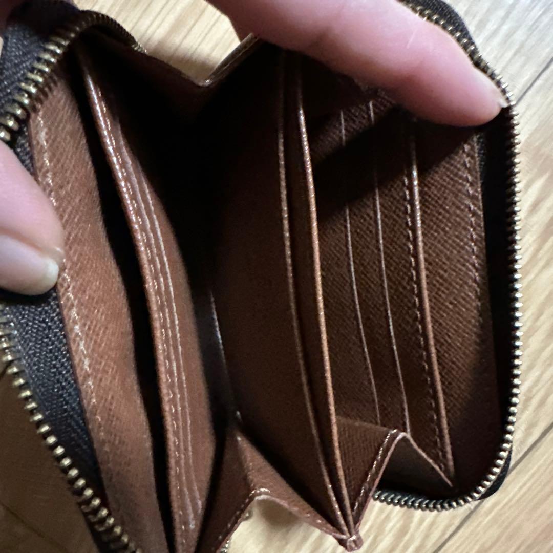 LOUIS VUITTONジッピー　パース 小銭入れコンパクトウォレット
