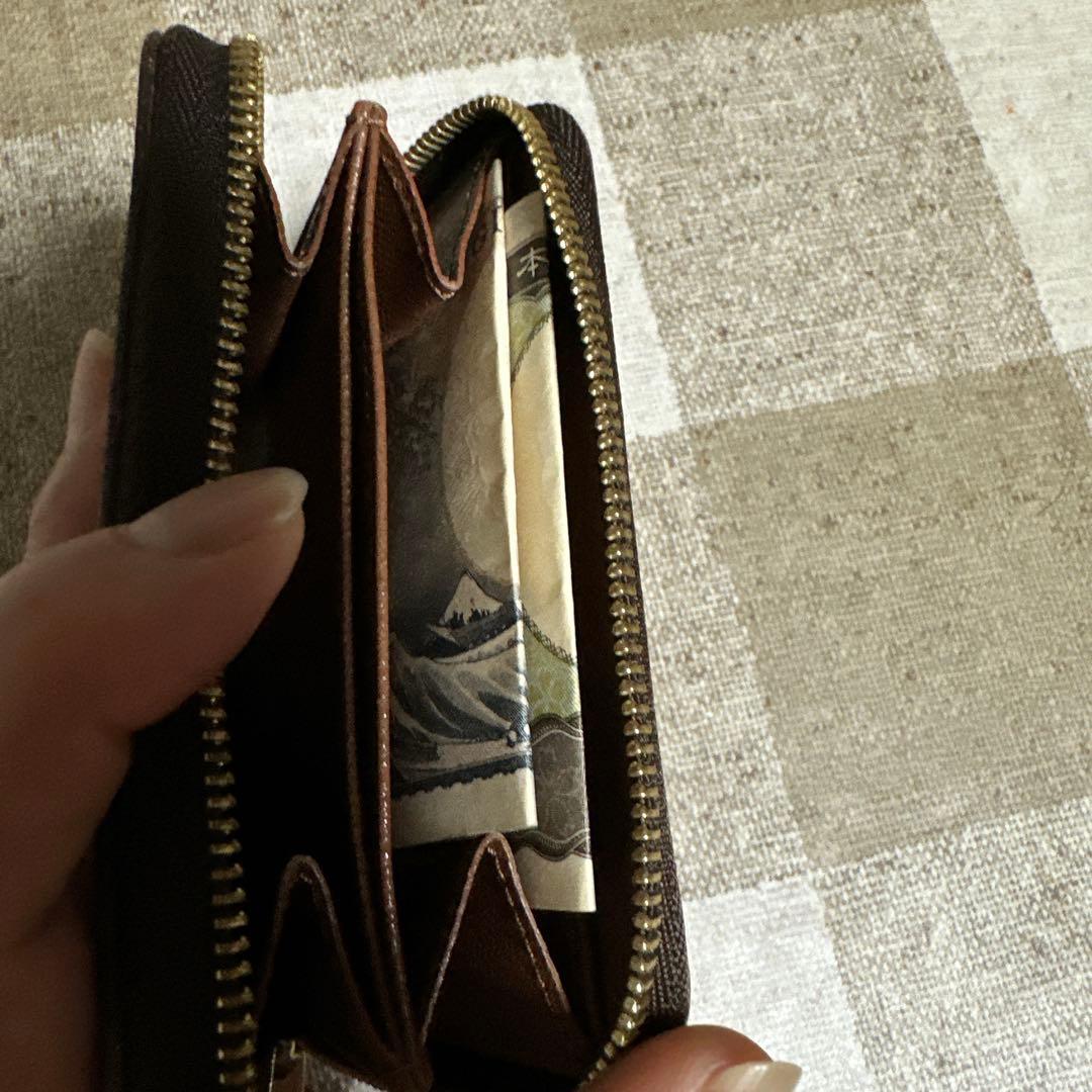 LOUIS VUITTONジッピー　パース 小銭入れコンパクトウォレット